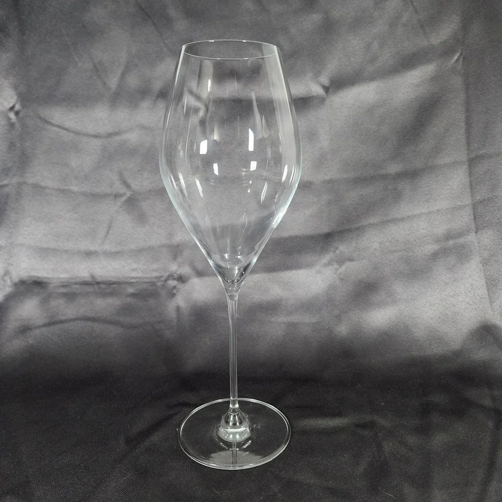 Pier 1 Wine glass with conical bowl shape and a tall slender stem 10.5